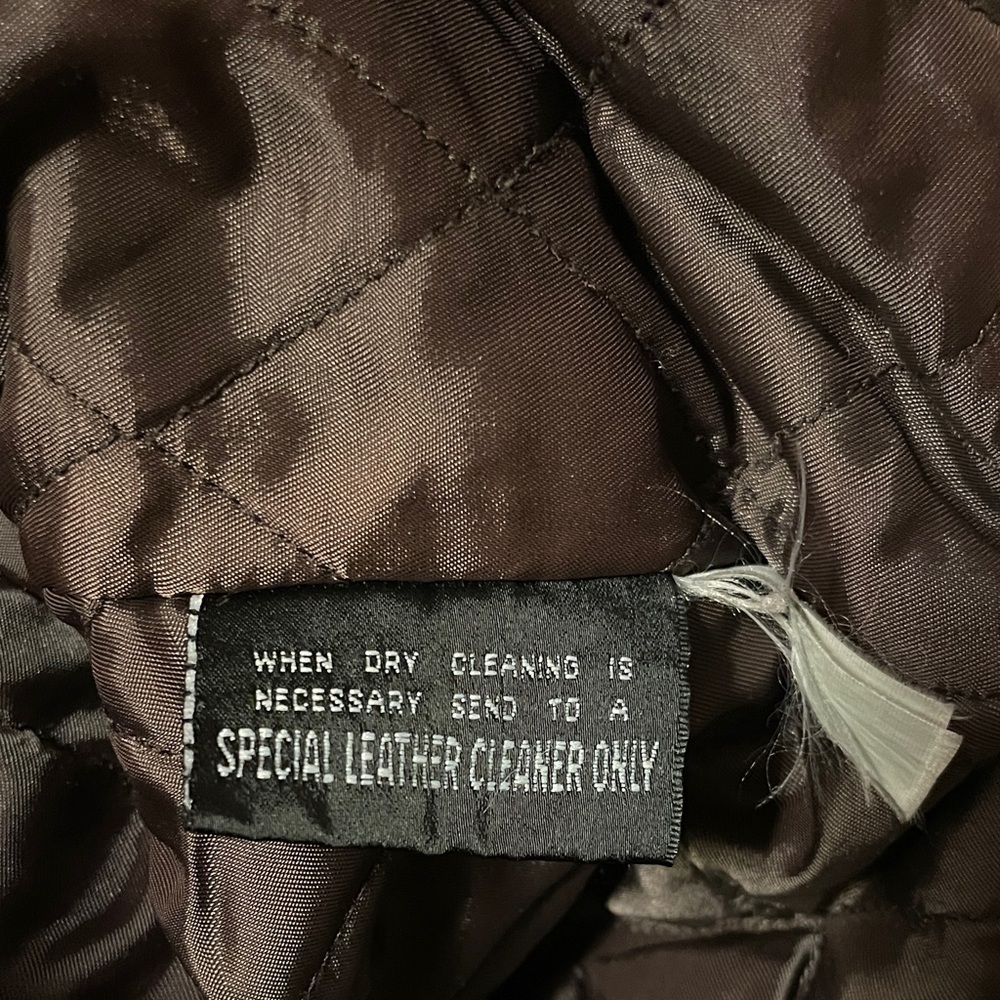 Vintage Leather Bomber Jacket - Picture 7 of 10